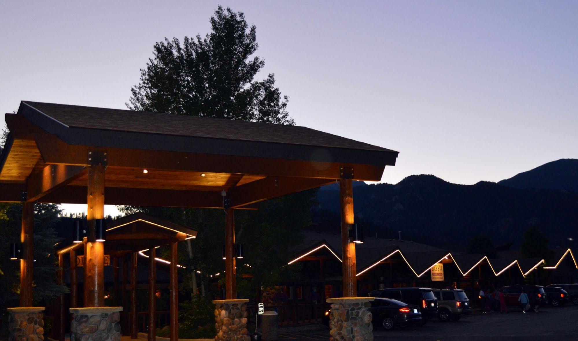 Bucks T4 Lodge Big Sky Bagian luar foto
